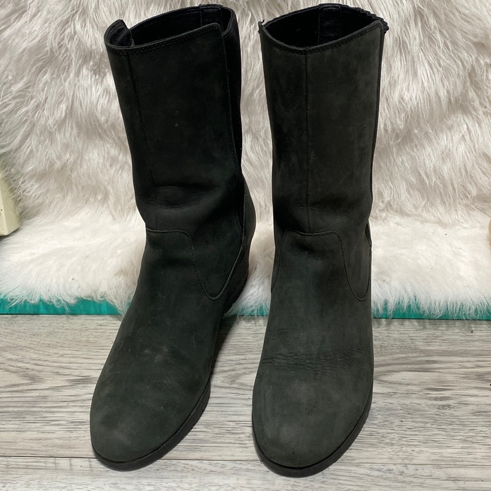 UGG Womens 8" Coraline Black Waterproof Leather Wedge Boots 1095133 size 8.5